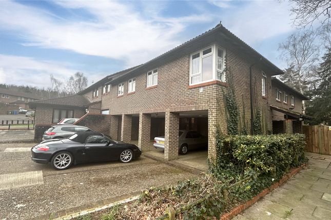 Flat for sale in Worlds End Hill, Bracknell, Berkshire