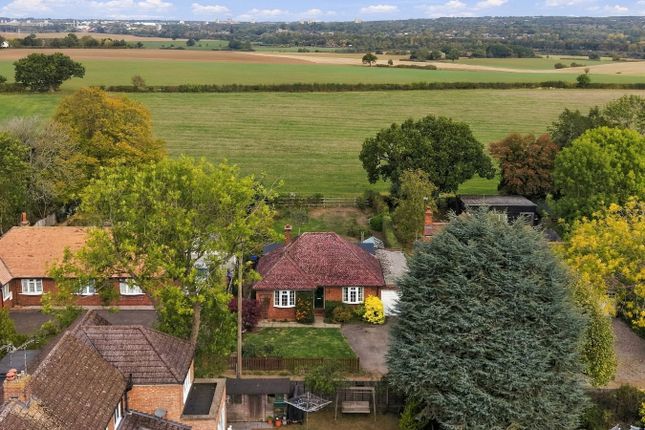 2-bed bungalow on Raffin Close, Knebworth, £650,000