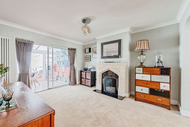 67, Emlyn Road, Redhill photo 3