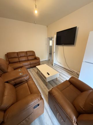 Harlaxton Drive, Nottingham photo 2