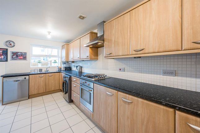 37, Kirkpatrick Drive, Wordsley photo 3