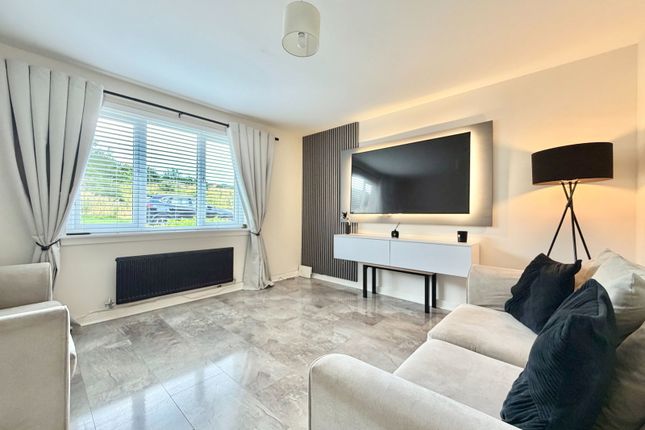 4, Longfaulds Place, Cumbernauld photo 3