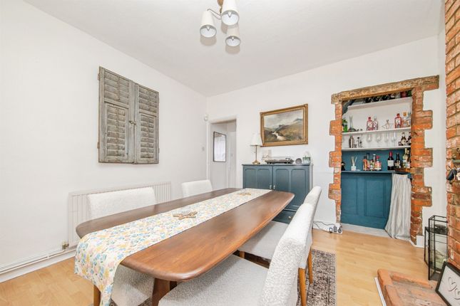 32, Ann Street, Ipswich photo 4