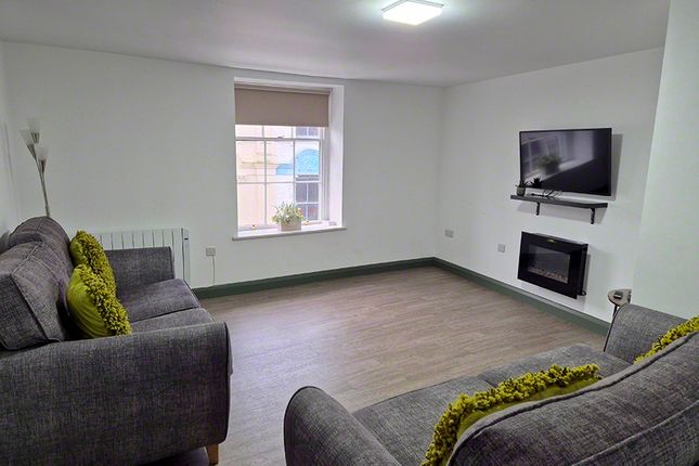 Flat 2, Caernarfon photo 4