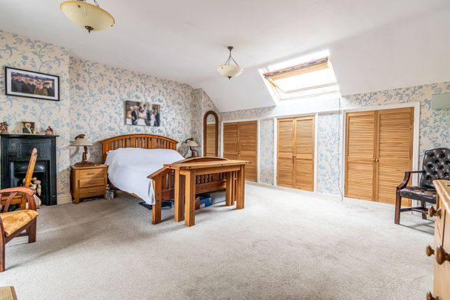 24 Brading Avenue, Southsea photo 4