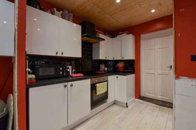 111, Penrhiwceiber Road,, Mountain Ash photo 3