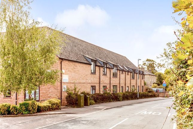 Flat for sale in Windmill Grange, Cambridge