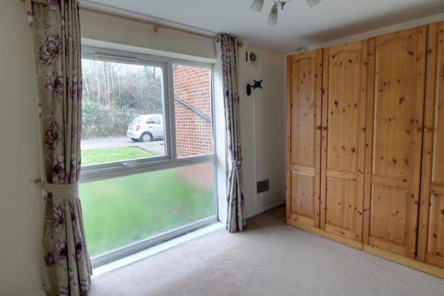72, Trinity Street, Enfield photo 4
