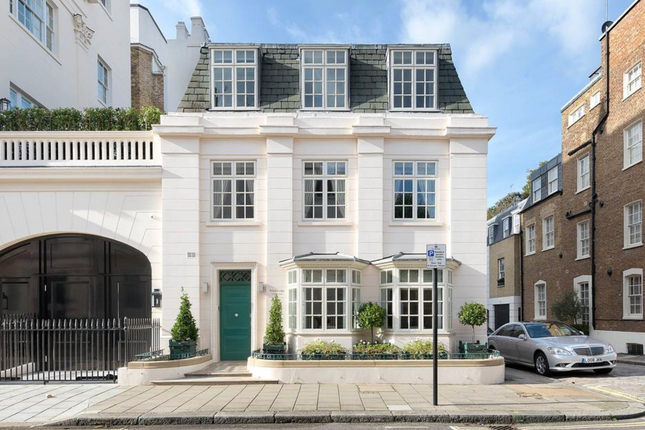 Thumbnail Town house for sale in Wilton Street, London