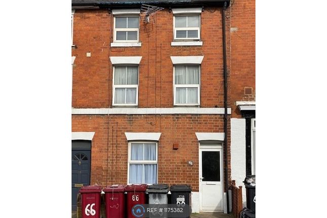 Room to rent in Bedford Road, Reading