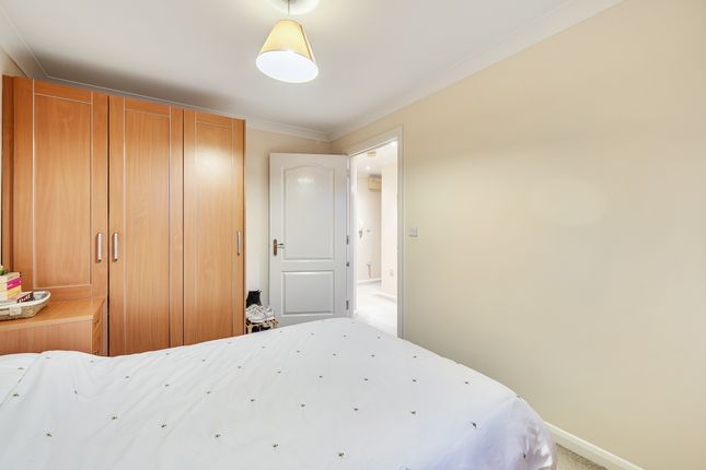 Flat 23, Twickenham Place, 69, Woodfield Road, Thames Ditton photo 5