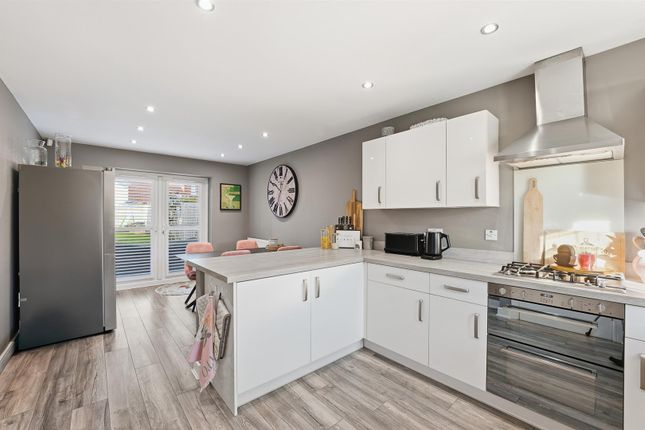 21, Whinfell Road, Chesterfield photo 4