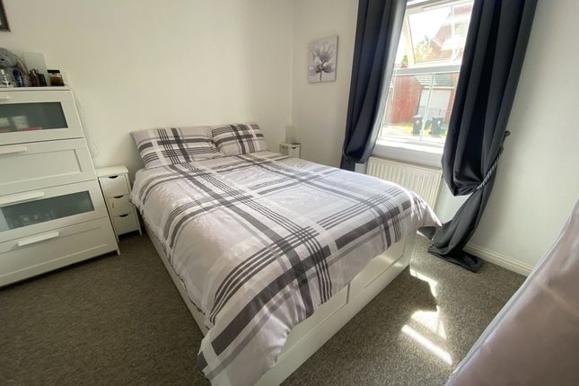 72, Wright Way, Bristol photo 3