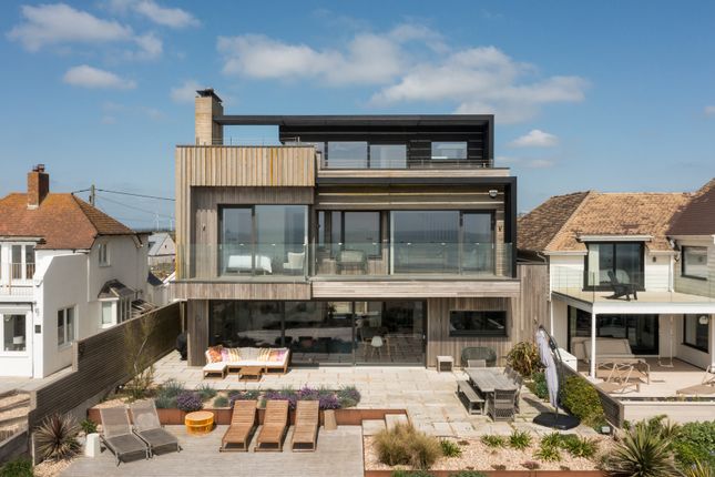 280007 - 20250424-The-Sea-House_Camber_Tmh-106_Hi_Res.Jpg
