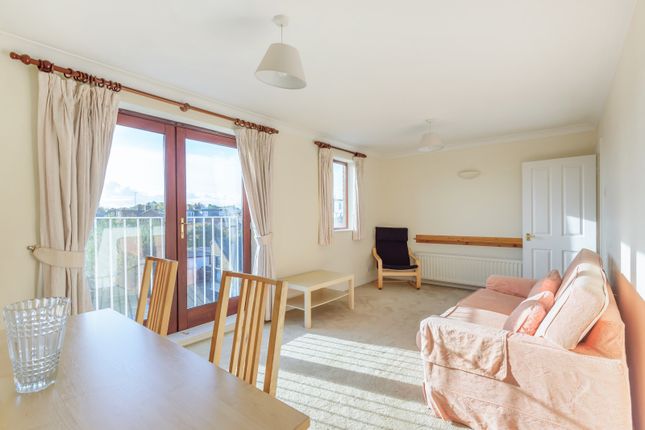 Flat for sale in Freelands Road, Cobham