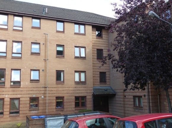 Thumbnail Flat to rent in Clyde Street, Camelon