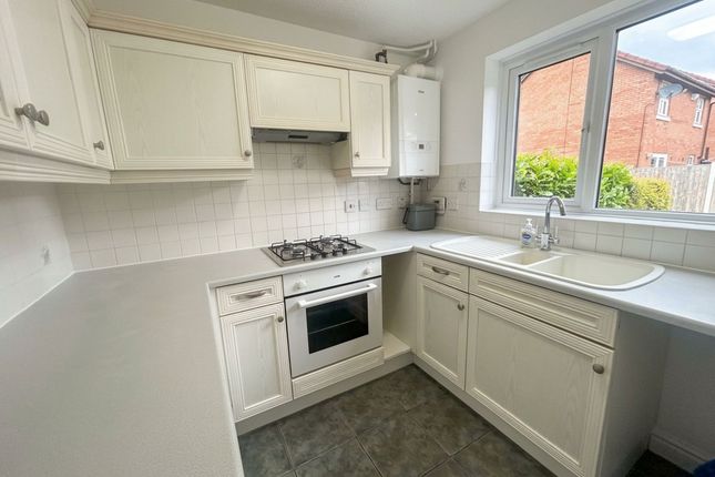 6 Llys Aderyn Du, Rhyl photo 4