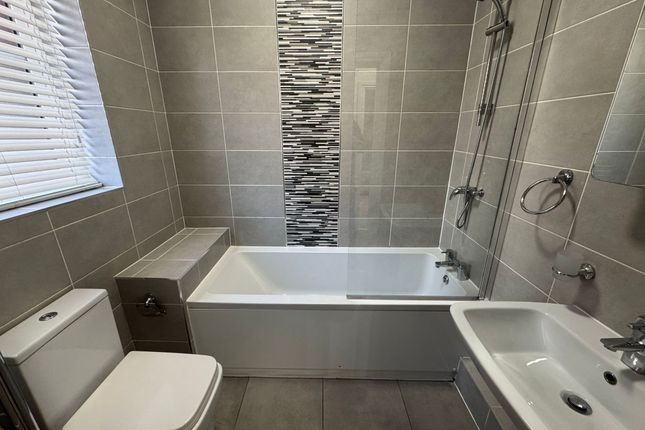 Apt 12, Block 2 Mint Drive, Birmingham photo 4