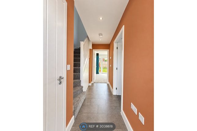 Forge Road, Blunsdon, Swindon photo 3