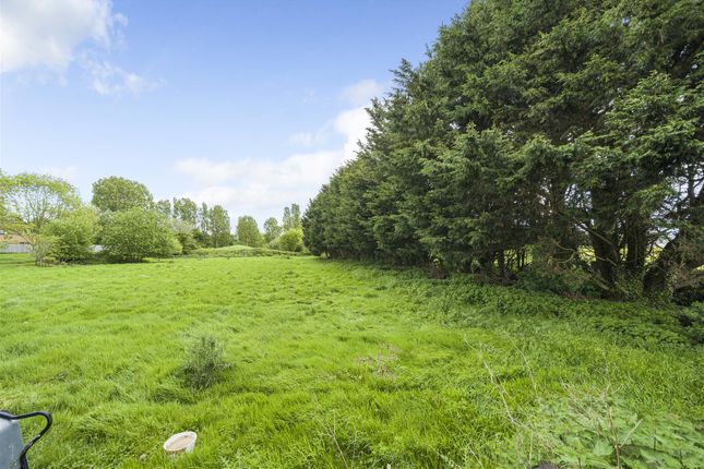 Property for sale in Lake Farm Close, Ferndown