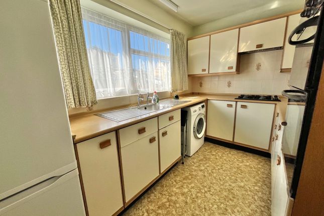 18, Parkesway, Saltash photo 4