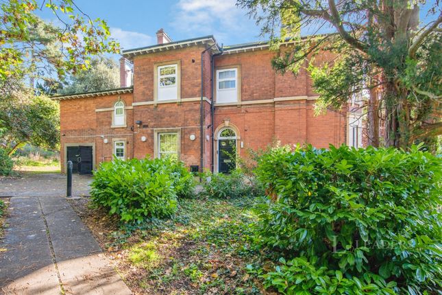 79, Elmfield Gardens, Battenhall photo 2
