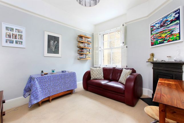 Flat for sale in Primrose Mansions, Prince Of Wales Drive, Battersea, London