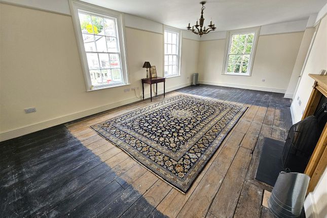 The Flat, 1, West Street, Tavistock photo 2