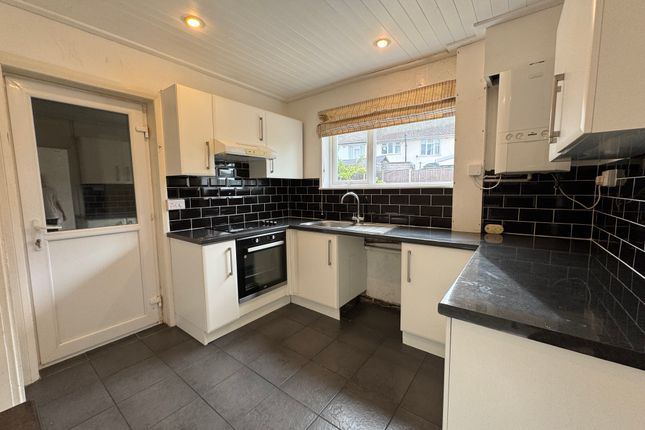 18, Keats Avenue, GRANTHAM photo 2