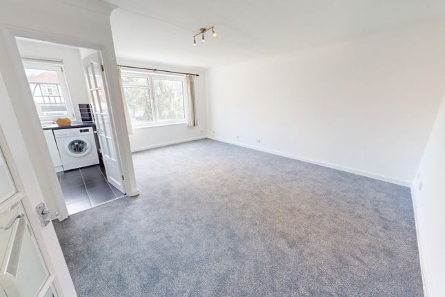 Flat 46, Coniston Court, Holland Road, Hove photo 4