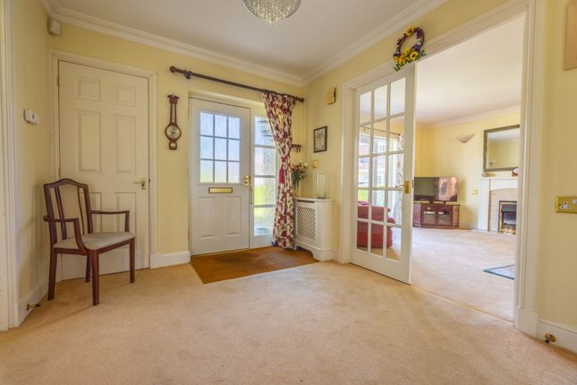 2, Laurel Gardens, Bath photo 3