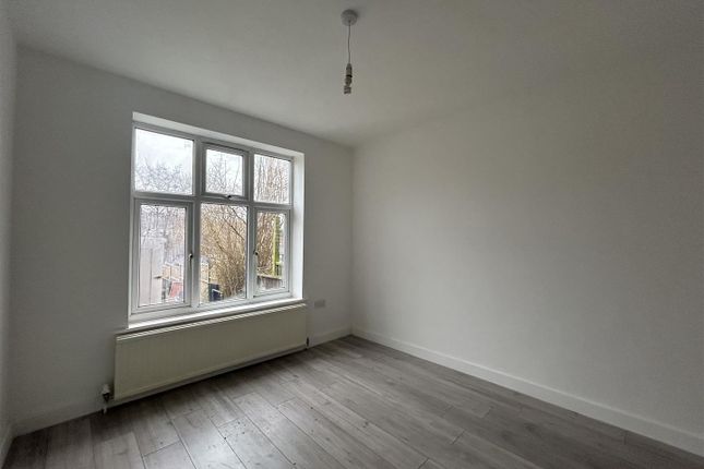 Thumbnail Property to rent in Underwood Road, High Wycombe