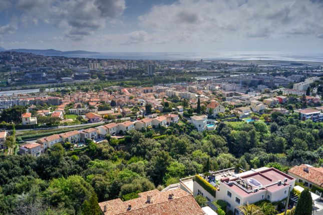 Apartment for sale in Saint Laurent Du Var, Antibes Area, French Riviera