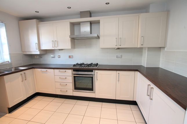 Kitchen (Main)