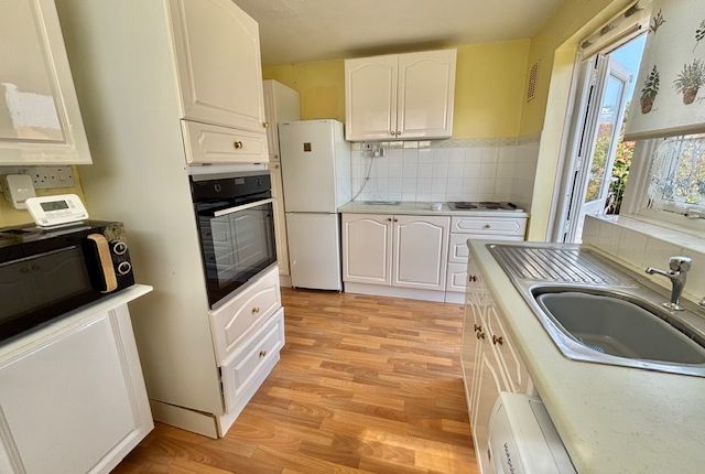 4 Northfield, Selsey photo 4