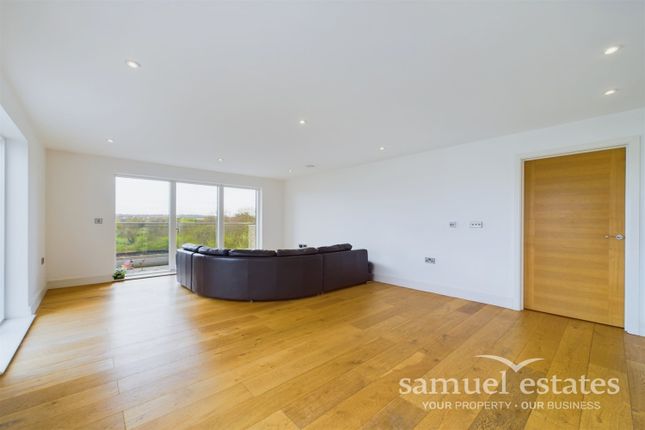 Flat to rent in Green Dale, Herne Hill