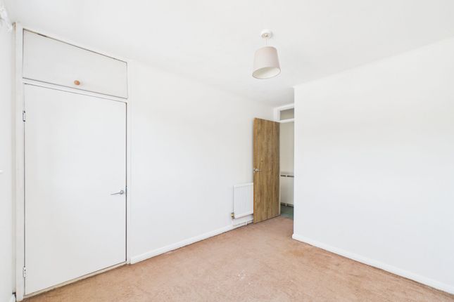 49, Odecroft, Peterborough. photo 4