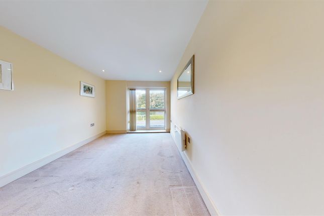 Flat for sale in Woodlands, Hayes Point, Sully