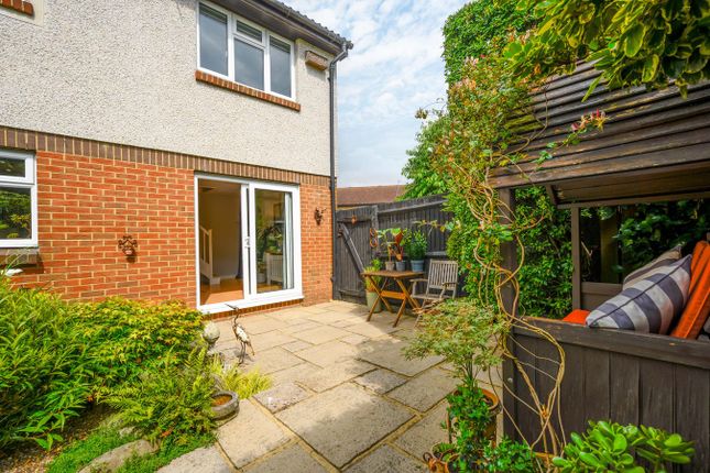 4, Telford Drive, Walton-on-Thames photo 4