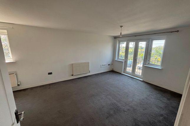 4, Capstan Drive, Rainham photo 4