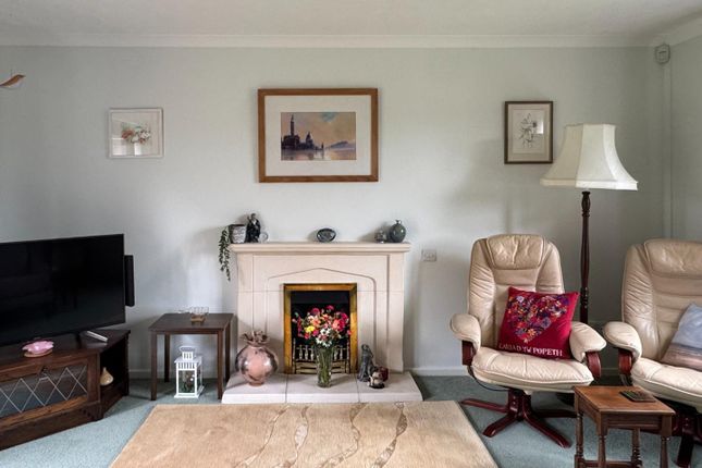 9, Shearwater Close, Penarth photo 4