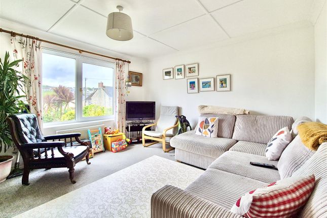 13, Tor Close, Porthleven photo 3