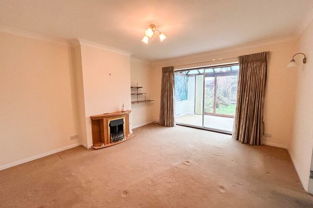 65 Orchard Way, Bognor Regis photo 2