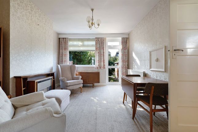 9, Orchard Way, Surrey photo 4