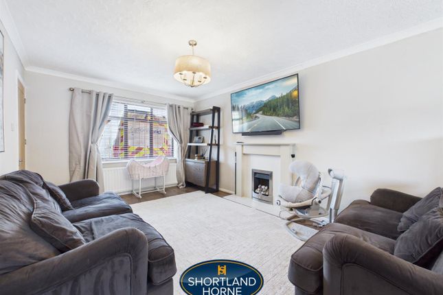 24, Solent Drive, Coventry photo 4