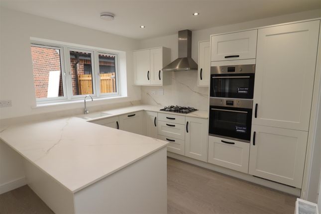 71, Blenheim Avenue, Brough photo 2