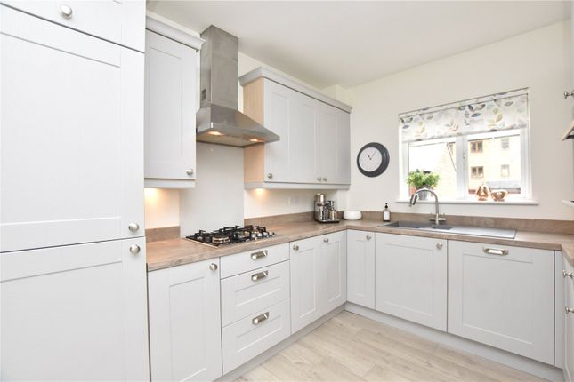 10, Naden View, Rochdale photo 4