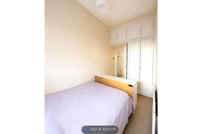 A Hazlitt Road, London photo 2