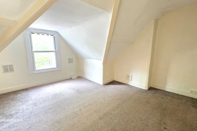 67b Blenheim Gardens, LONDON photo 4