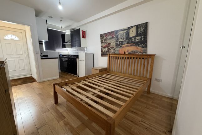 274B HIGH ROAD, WOOD GREEN, LONDON, LONDON photo 3